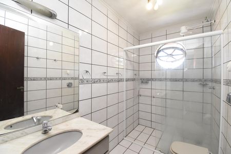 Casa à venda com 242m², 3 quartos e 2 vagasBanheiro 2