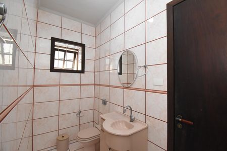 Casa à venda com 242m², 3 quartos e 2 vagasLavabo