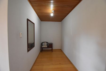 Casa à venda com 242m², 3 quartos e 2 vagasSuíte