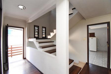 Casa à venda com 242m², 3 quartos e 2 vagasSala