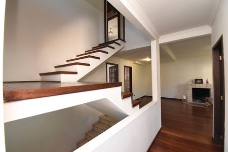 Casa à venda com 242m², 3 quartos e 2 vagasSala