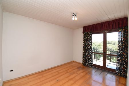 Casa à venda com 242m², 3 quartos e 2 vagasQuarto 3