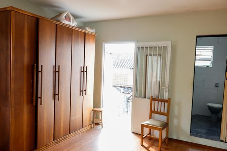 Casa para alugar com 190m², 3 quartos e 1 vaga Casa para alugar com 190m², 3 quartos e 1 vagaSuíte