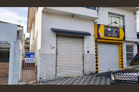 Casa para alugar com 190m², 3 quartos e 1 vaga Casa para alugar com 190m², 3 quartos e 1 vagaFachada