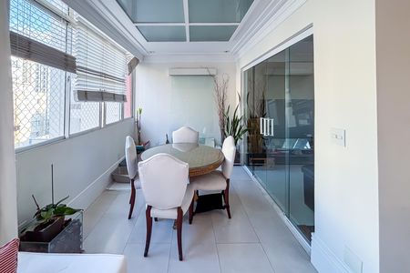 Apartamento à venda com 200m², 3 quartos e 2 vagas