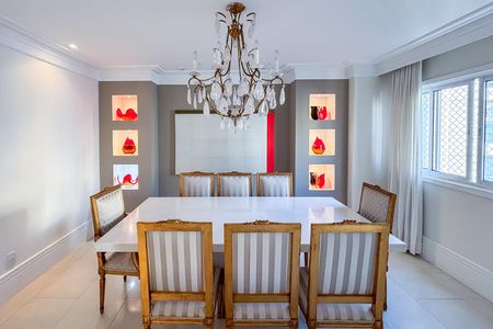 Apartamento à venda com 200m², 3 quartos e 2 vagas