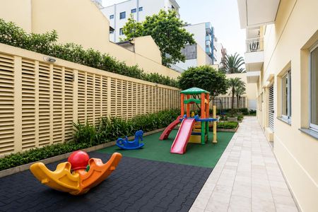 Apartamento para alugar com 69m², 2 quartos e 2 vagasÁrea comum - Playground