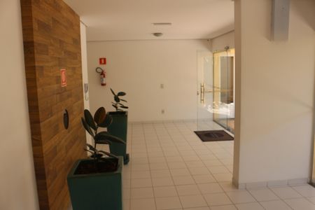 Apartamento para alugar com 69m², 2 quartos e 2 vagasHall social