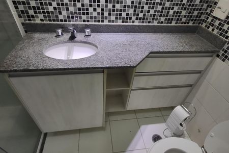 Apartamento para alugar com 69m², 2 quartos e 2 vagasBanheiro da Suíte