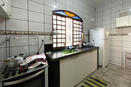 Casa à venda com 545m², 5 quartos e 4 vagas Casa à venda com 545m², 5 quartos e 4 vagasCasa 2 - Cozinha