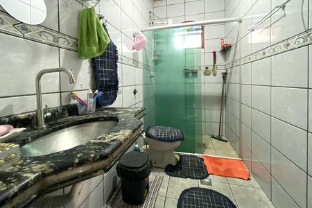 Casa à venda com 545m², 5 quartos e 4 vagas Casa à venda com 545m², 5 quartos e 4 vagasCasa 2 - Banheiro