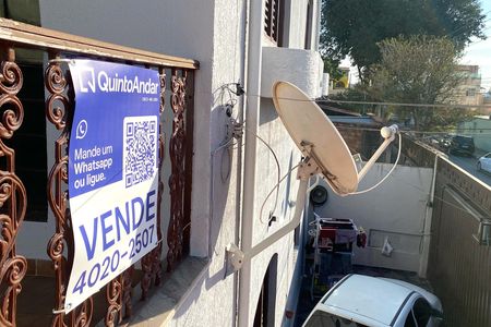 Casa à venda com 545m², 5 quartos e 4 vagas Casa à venda com 545m², 5 quartos e 4 vagasPlaca ZHLA-45