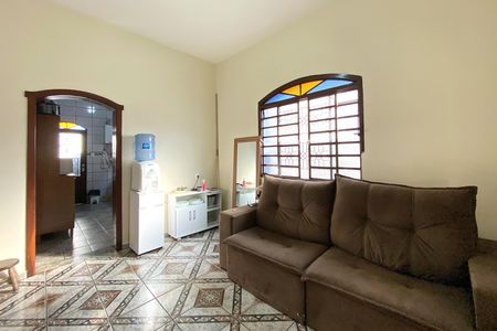 Casa à venda com 545m², 5 quartos e 4 vagas Casa à venda com 545m², 5 quartos e 4 vagasCasa 2 - Sala de Estar