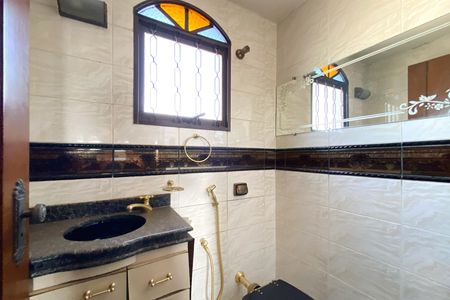 Casa à venda com 545m², 5 quartos e 4 vagas Casa à venda com 545m², 5 quartos e 4 vagasLavabos Salão