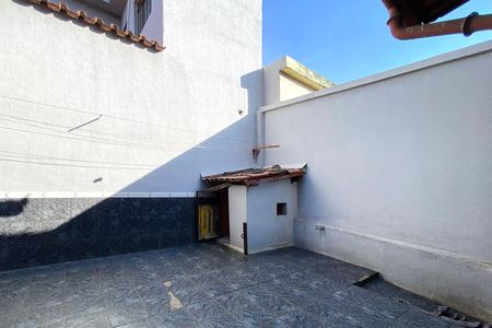 Casa à venda com 545m², 5 quartos e 4 vagas Casa à venda com 545m², 5 quartos e 4 vagasCasa 2 - Quintal