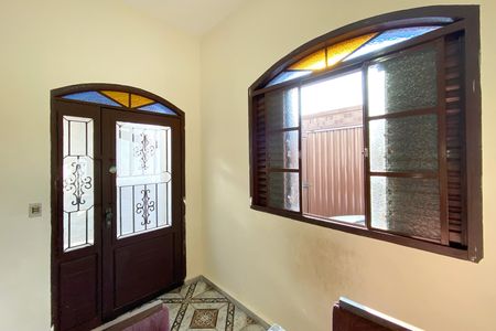 Casa à venda com 545m², 5 quartos e 4 vagas Casa à venda com 545m², 5 quartos e 4 vagasCasa 2 - Sala