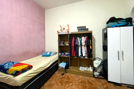 Casa à venda com 545m², 5 quartos e 4 vagas Casa à venda com 545m², 5 quartos e 4 vagasCasa 2 - Quarto 2