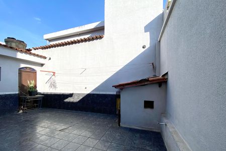 Casa à venda com 545m², 5 quartos e 4 vagas Casa à venda com 545m², 5 quartos e 4 vagasCasa 2 - Quintal