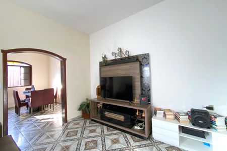 Casa à venda com 545m², 5 quartos e 4 vagas Casa à venda com 545m², 5 quartos e 4 vagasCasa 2 - Sala de Estar