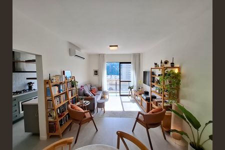 Sala de apartamento à venda com 2 quartos, 67m² em Cosme Velho, Rio de Janeiro