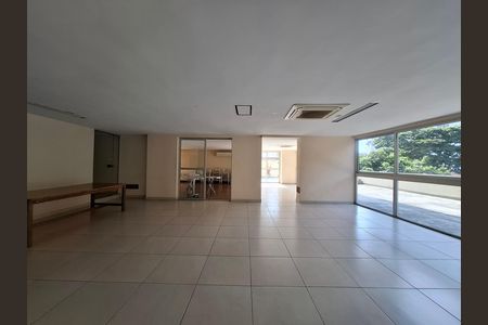 Apartamento à venda com 67m², 2 quartos e 1 vaga Apartamento à venda com 67m², 2 quartos e 1 vagaÁrea comum- Salão de festas