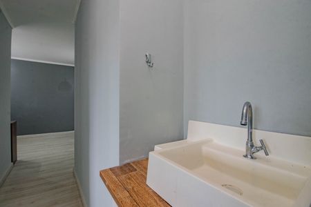 Apartamento para alugar com 47m², 2 quartos e 1 vaga Apartamento para alugar com 47m², 2 quartos e 1 vagaBanheiro