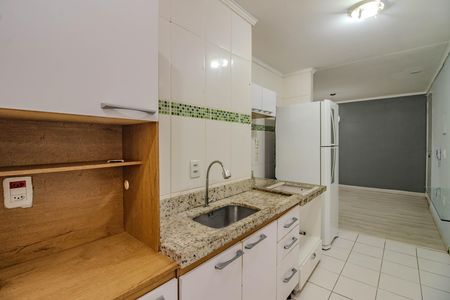 Apartamento para alugar com 47m², 2 quartos e 1 vaga Apartamento para alugar com 47m², 2 quartos e 1 vagaCozinha e Área de Serviço