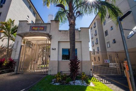 Apartamento para alugar com 47m², 2 quartos e 1 vaga Apartamento para alugar com 47m², 2 quartos e 1 vagaFachada