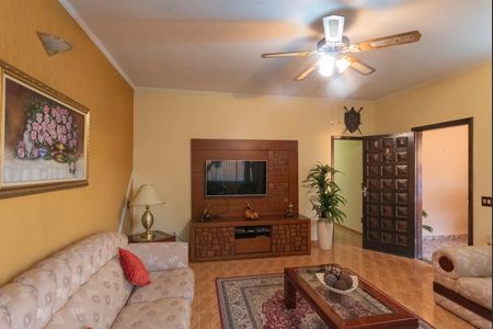 Casa à venda com 224m², 3 quartos e 4 vagas Casa à venda com 224m², 3 quartos e 4 vagasSala