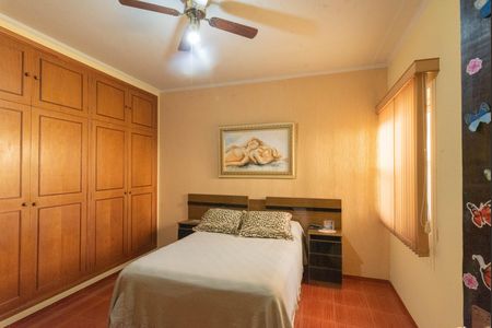 Casa à venda com 224m², 3 quartos e 4 vagas Casa à venda com 224m², 3 quartos e 4 vagasQuarto 2