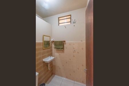 Casa à venda com 224m², 3 quartos e 4 vagas Casa à venda com 224m², 3 quartos e 4 vagasCasa 2-Banheiro