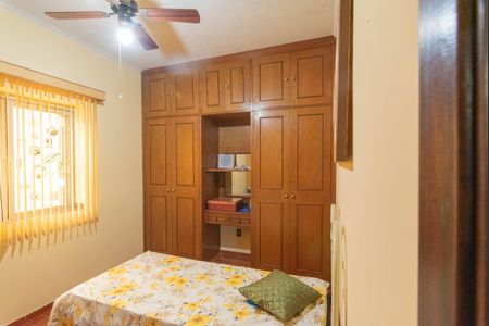 Casa à venda com 224m², 3 quartos e 4 vagas Casa à venda com 224m², 3 quartos e 4 vagasQuarto 1