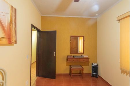 Casa à venda com 224m², 3 quartos e 4 vagas Casa à venda com 224m², 3 quartos e 4 vagasQuarto 1