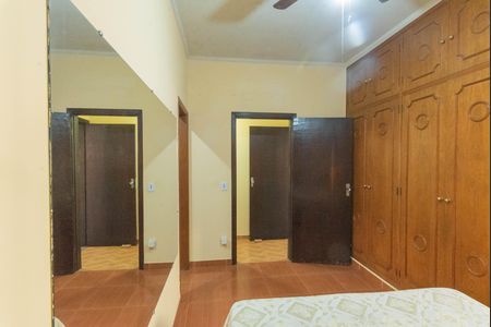 Casa à venda com 224m², 3 quartos e 4 vagas Casa à venda com 224m², 3 quartos e 4 vagasSuíte