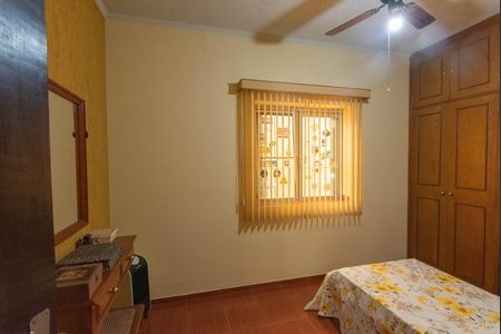 Casa à venda com 224m², 3 quartos e 4 vagas Casa à venda com 224m², 3 quartos e 4 vagasQuarto 1