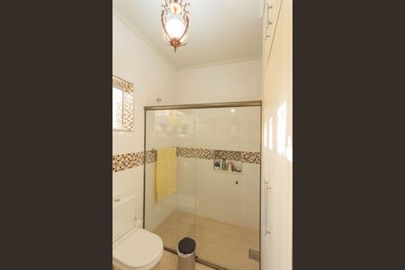 Casa à venda com 224m², 3 quartos e 4 vagas Casa à venda com 224m², 3 quartos e 4 vagasBanheiro