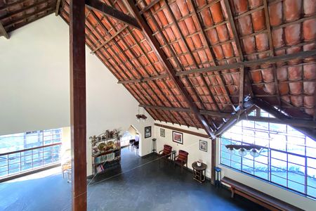 Casa à venda com 520m², 5 quartos e 3 vagasVista Quarto Sótão
