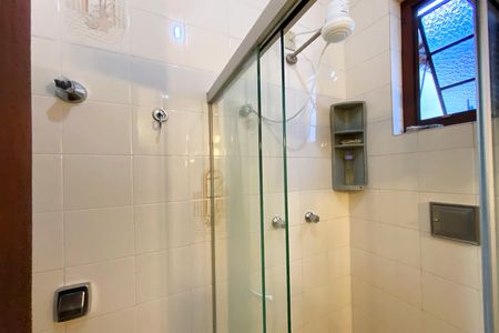 Casa à venda com 520m², 5 quartos e 3 vagasBanheiro 1