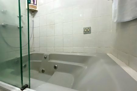 Casa à venda com 520m², 5 quartos e 3 vagasBanheiro da Suíte 1