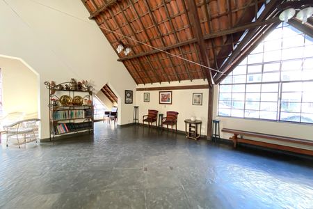 Casa à venda com 520m², 5 quartos e 3 vagasSala de Estar