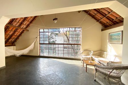 Casa à venda com 520m², 5 quartos e 3 vagasSala de Estar