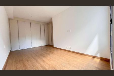 Apartamento à venda com 150m², 3 quartos e 3 vagas