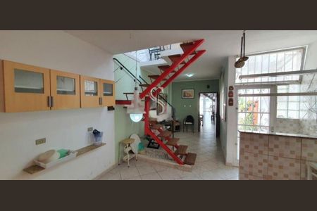 Casa à venda com 190m², 3 quartos e 1 vaga