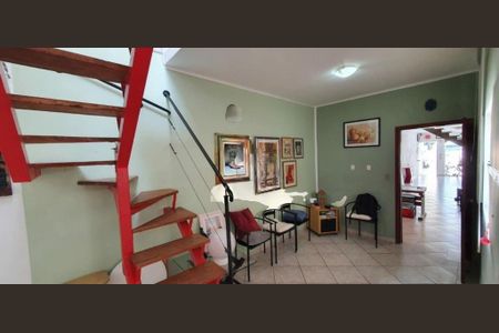 Casa à venda com 190m², 3 quartos e 1 vaga