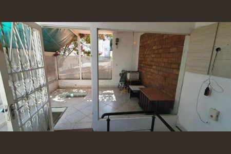 Casa à venda com 190m², 3 quartos e 1 vaga