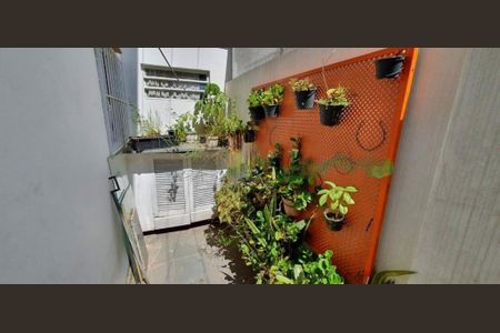 Casa à venda com 190m², 3 quartos e 1 vaga
