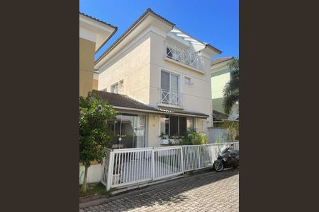 Casa à venda com 180m², 4 quartos e 2 vagas