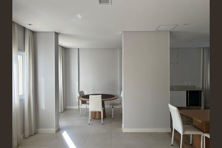 Apartamento para alugar com 59m², 2 quartos e 1 vaga Apartamento para alugar com 59m², 2 quartos e 1 vagaSala de Jogos