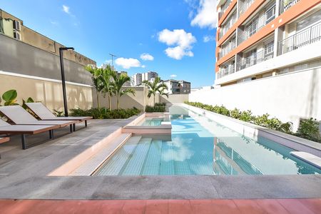 Studio à venda com 22m², 1 quarto e sem vaga Studio à venda com 22m², 1 quarto e sem vagaÁrea comum - Piscina