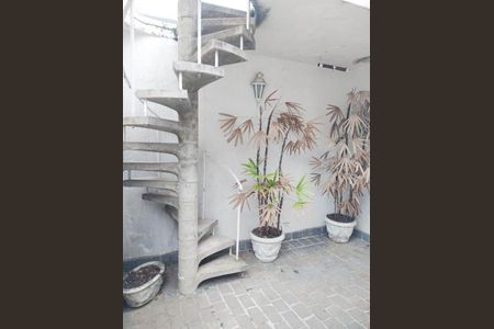 Casa para alugar com 216m², 2 quartos e 2 vagas